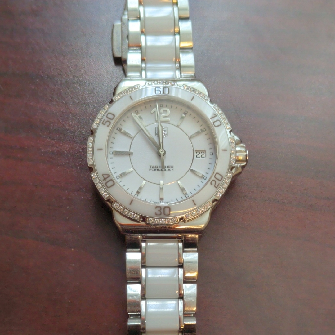 Tag Heuer Womens White And Silver Ceramic Bezel Dress Watch